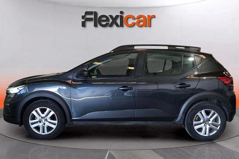 Usado Dacia Sandero Comfort 91 CV (66 kW) 2021 Negro Utilitario