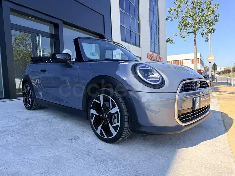 Usado Mini Cooper Cabriolet 163 CV (119 kW) 2025 Gris / plata Descapotable