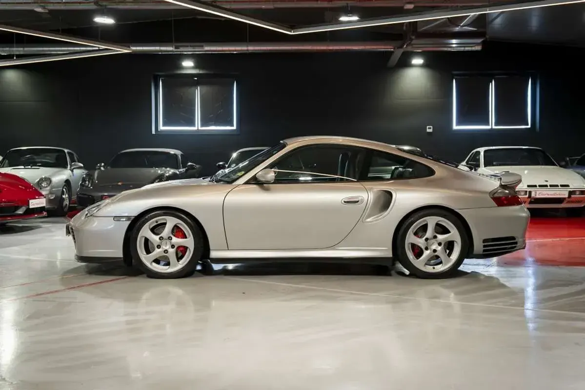 Usado Porsche 996 Turbo 420 CV (308 kW) 2002 Plateado Coupe