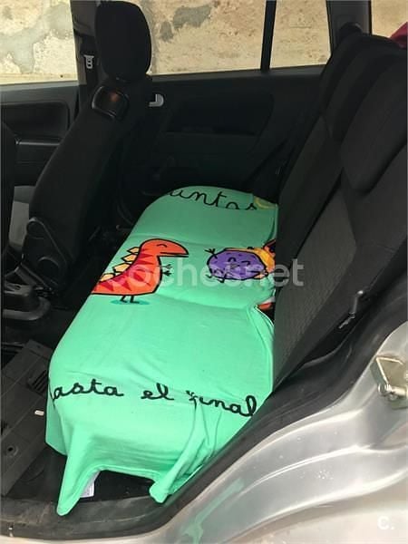 Usado Ford Fusion 68 CV (50 kW) 2004 Gris / plata Utilitario