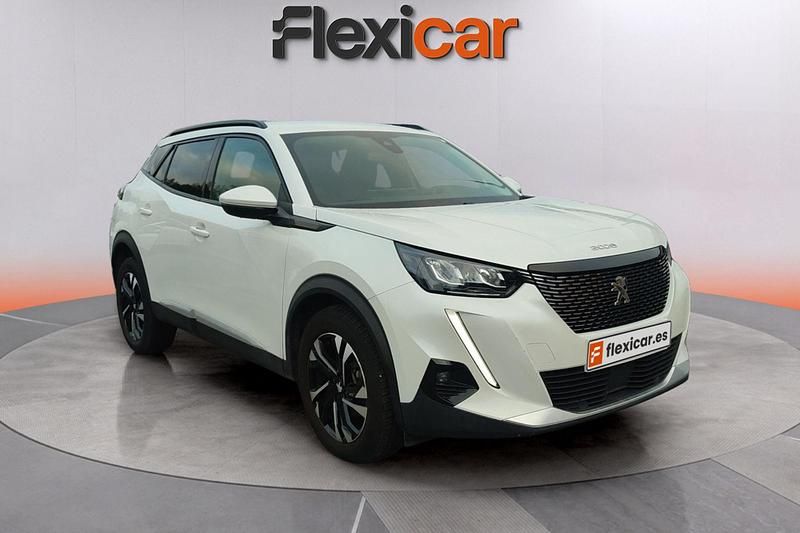 Usado Peugeot 2008 Active 110 CV (80 kW) 2020 Blanco SUV