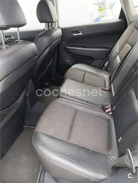 Usado Hyundai i30 Style 122 CV (89 kW) 2008 Blanco Berlina