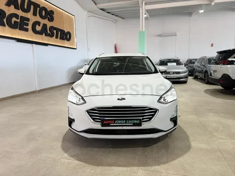 Usado Ford Focus Trend 120 CV (88 kW) 2022 Beige Familiar