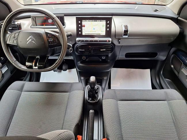 Usado Citroën C4 Cactus Feel 81 CV (59 kW) 2017 Rojo Utilitario