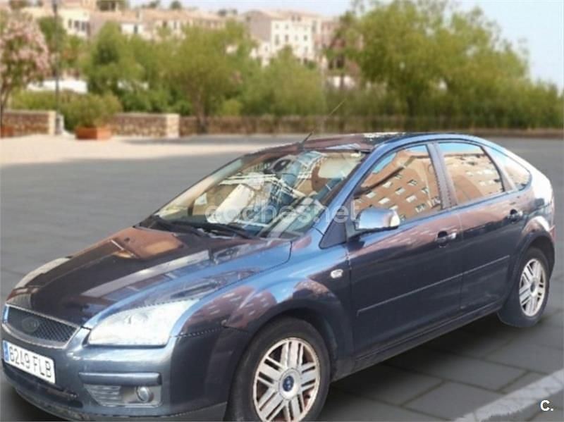 Gris / plata Usado 2007 Ford Focus Ghia Berlina | 1900 € (Super precio) - Imagen 1/4