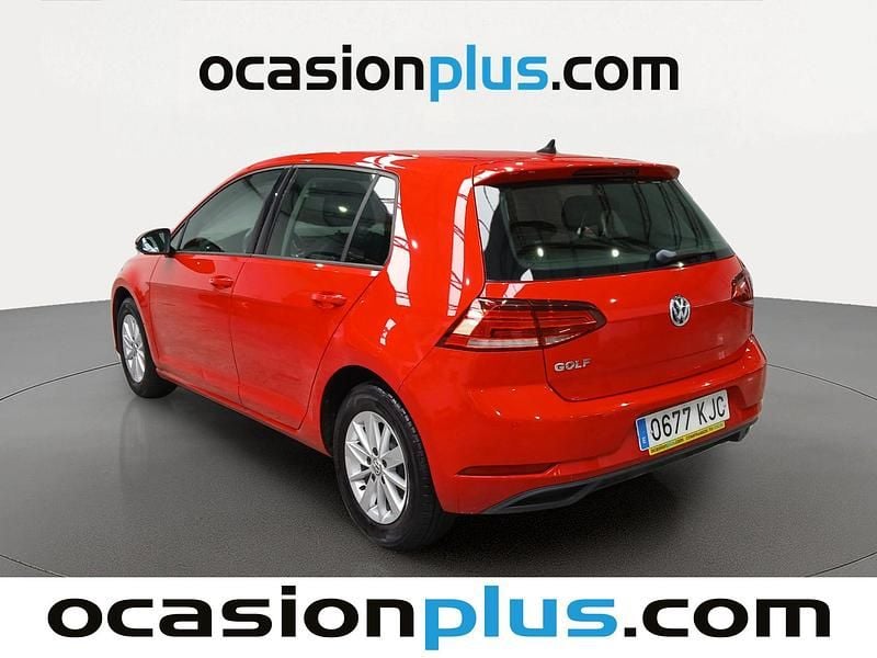 Usado VW Golf VII 110 HP (80 kW) 2018 Vermelho Citadino