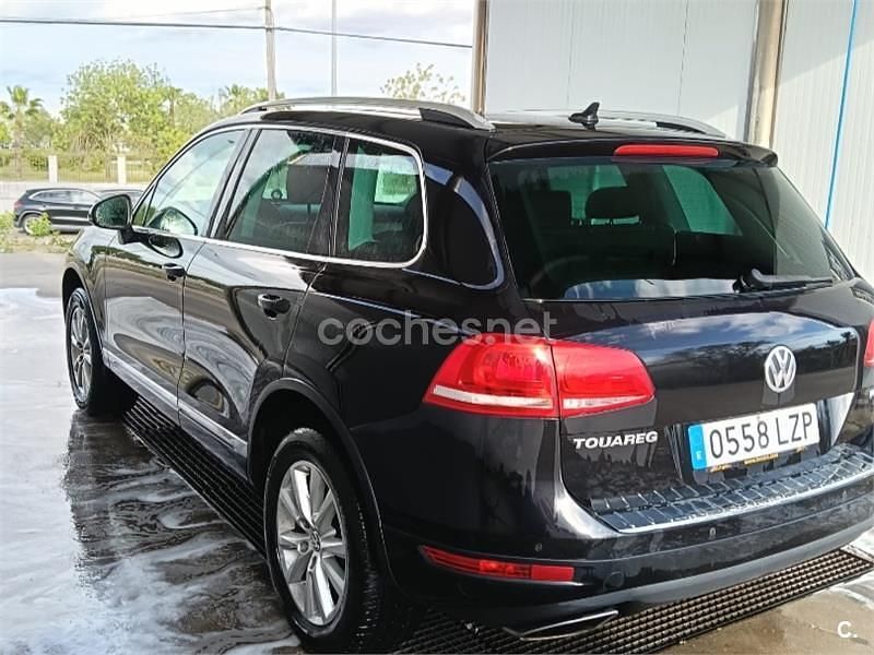 Usado VW Touareg 245 CV (180 kW) 2011 Negro SUV