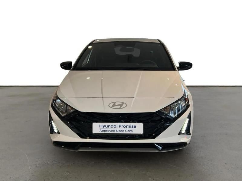 Nuevo Hyundai i20 Blackline 90 CV (66 kW) 2026 Blanco Utilitario