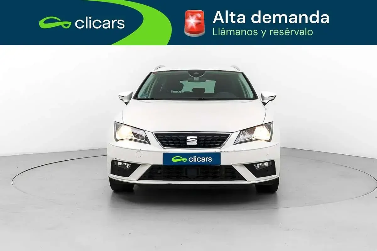Usado Seat Leon ST Style 116 CV (85 kW) 2019 Blanco Familiar