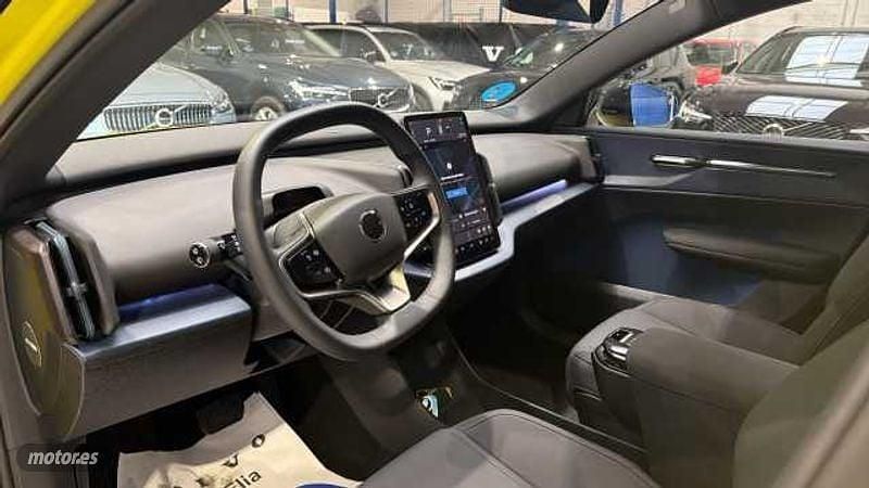 Begagnad Volvo EX30 Ultra 200 kW (272 HK) 2024 Gul SUV