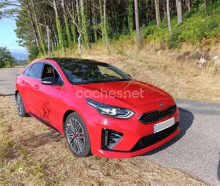 Rojo Usado 2019 Kia ProCeed Utilitario | 22.000 € (Precio justo) - Imagen 1/4