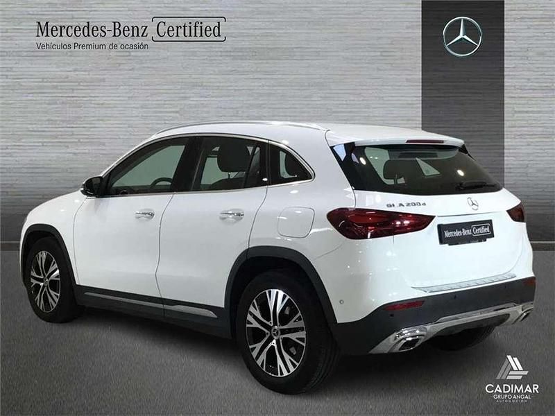 Usado Mercedes GLA200 150 CV (110 kW) 2024 SUV