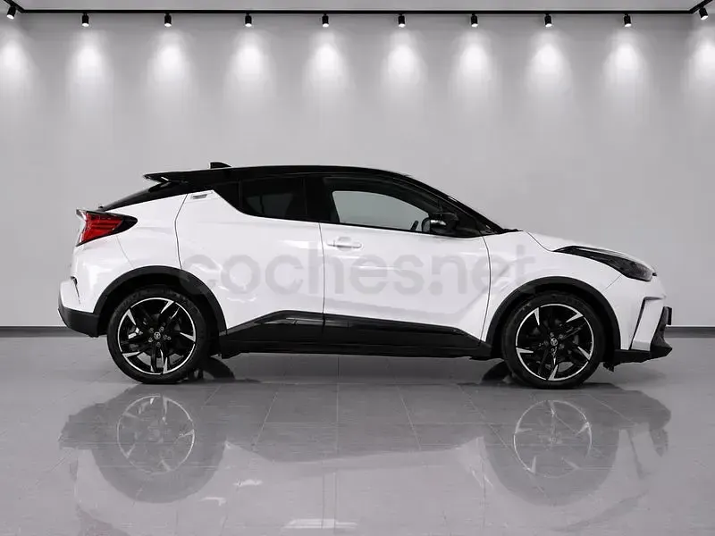 Usado Toyota C-HR Sport 196 CV (144 kW) 2023 Gris / plata SUV
