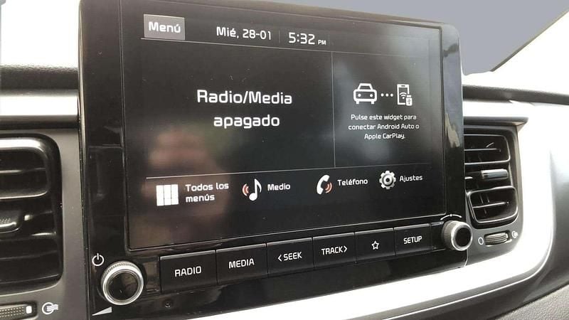 Usado Kia Stonic 84 CV (61 kW) 2023 Blanco SUV