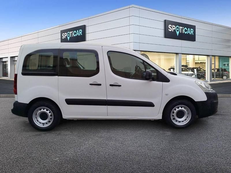 Usado Peugeot Partner Tepee Access 100 CV (73 kW) 2018 Blanco Monovolumen