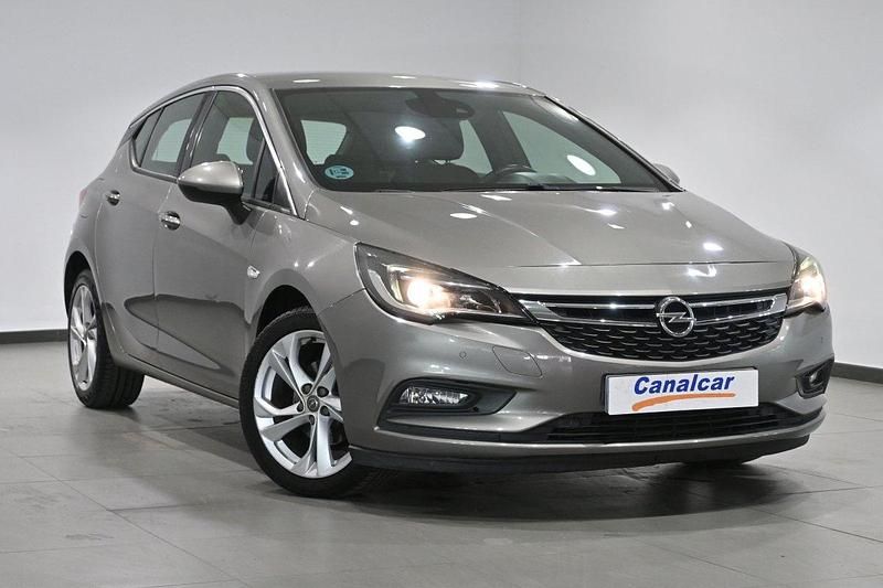 Begagnad Opel Astra Dynamic 125 HK (91 kW) 2016 Grå