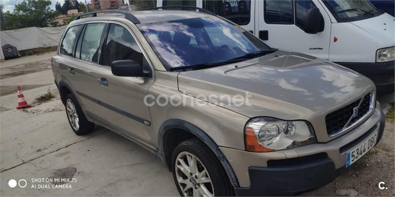 Beige Usado 2004 Volvo XC90 Momentum SUV | 2300 € - Imagen 1/4