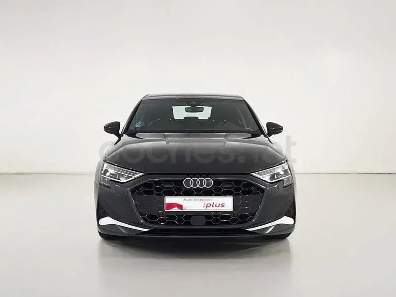 Usado Audi A3 Advanced Plus 116 CV (85 kW) 2024 Gris / plata Berlina