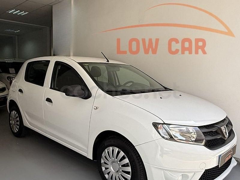 Usado Dacia Sandero Base 75 HP (55 kW) 2015 Branco Sedan
