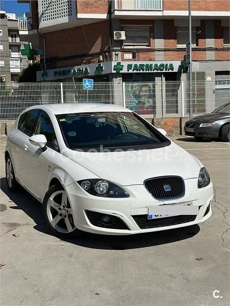 Blanco Usado 2009 Seat Leon Reference Berlina | 3500 € (Super precio) - Imagen 1/4