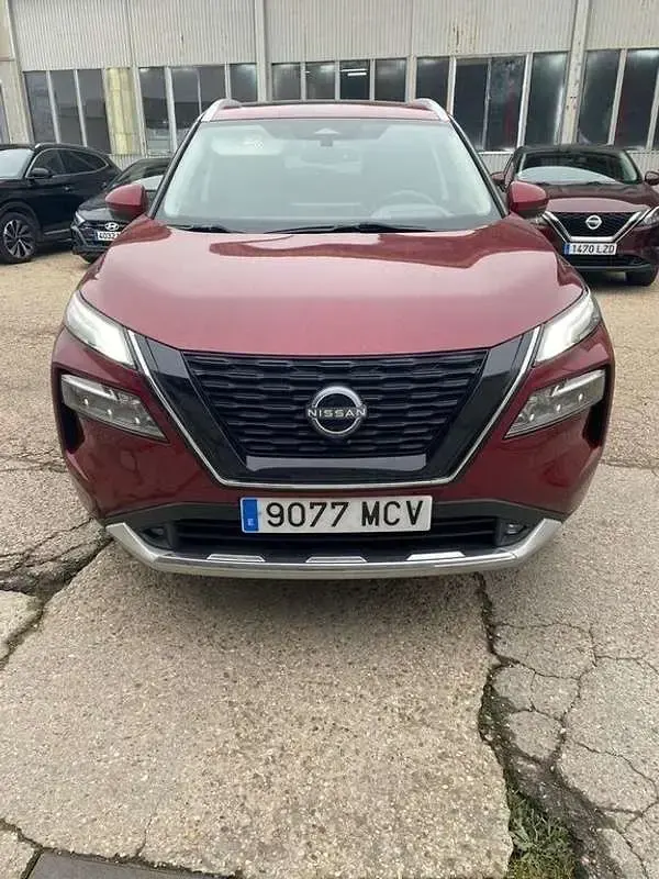 Usado Nissan X-Trail Tekna+ 215 CV (158 kW) 2022 Rojo SUV