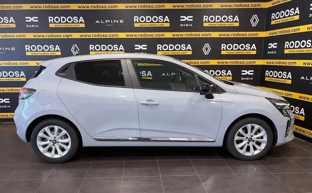 Begagnad Renault Clio V Evolution 100 HK (73 kW) 2025 Grå Sedan