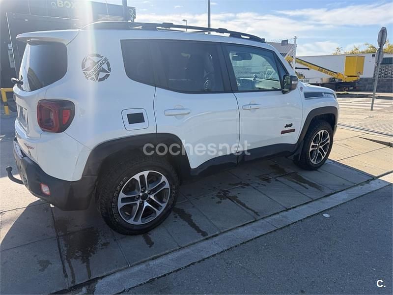 Usado Jeep Renegade Trailhawk 170 CV (125 kW) 2019 Blanco SUV