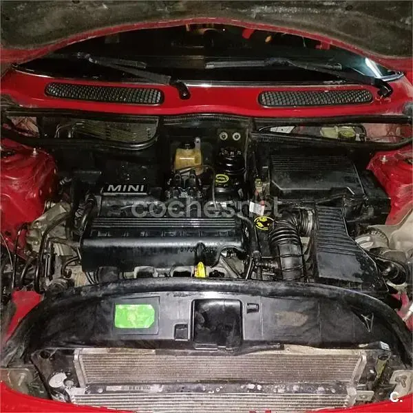 Usado Mini ONE 90 CV (66 kW) 2005 Rojo Utilitario