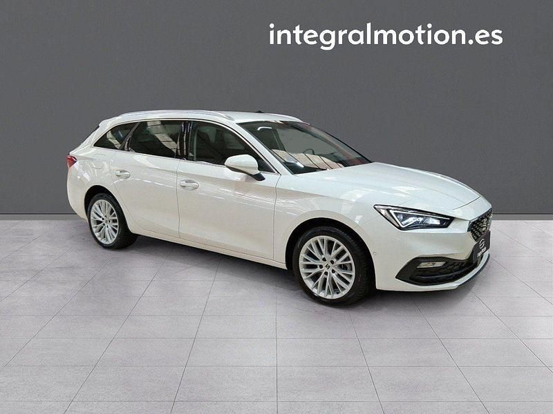 Usado Seat Leon XCELLENCE 204 CV (150 kW) 2021 Blanco Berlina