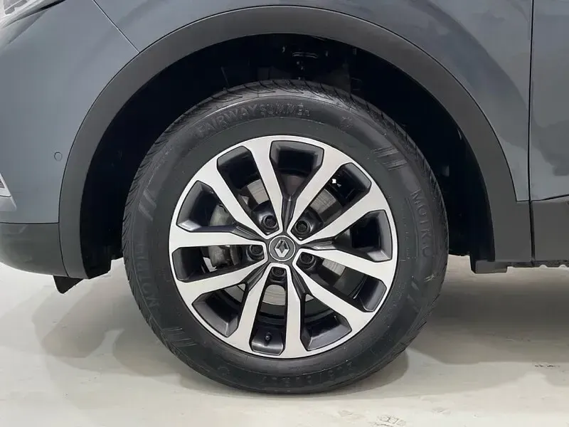 Usado Renault Kadjar Zen 140 CV (102 kW) 2021 Gris SUV
