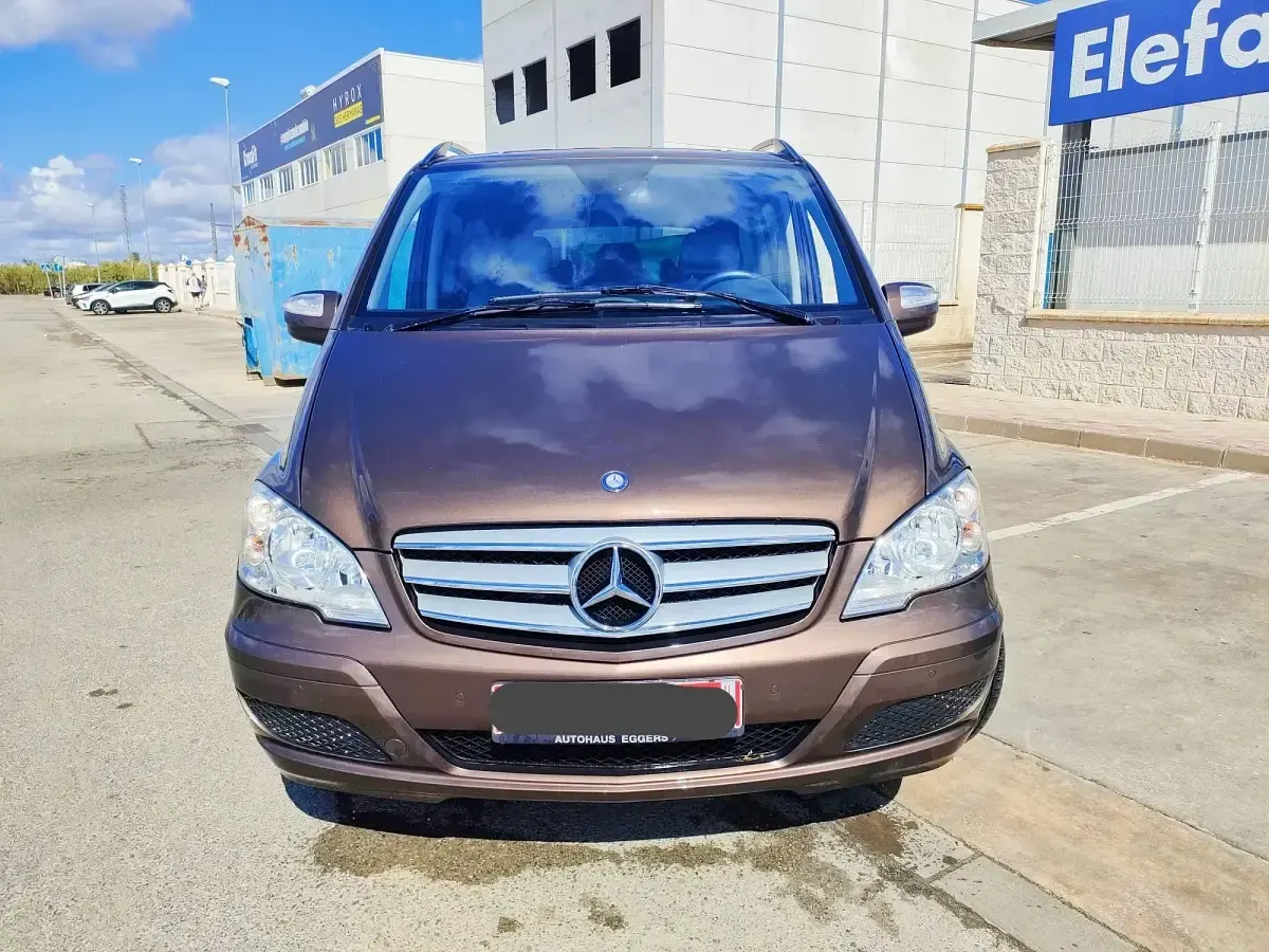 Usado Mercedes Viano 163 CV (119 kW) 2014 Marrón Monovolumen