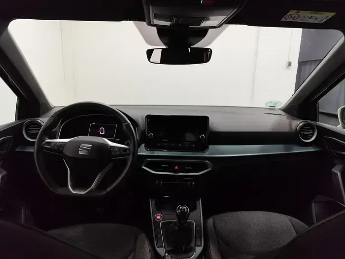 Usado Seat Arona Xperience 115 CV (84 kW) 2025 Gris SUV
