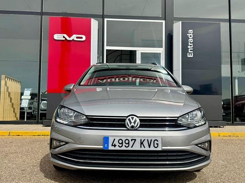 Usado VW Golf Sportsvan Advance 130 CV (95 kW) 2019 Beige Monovolumen