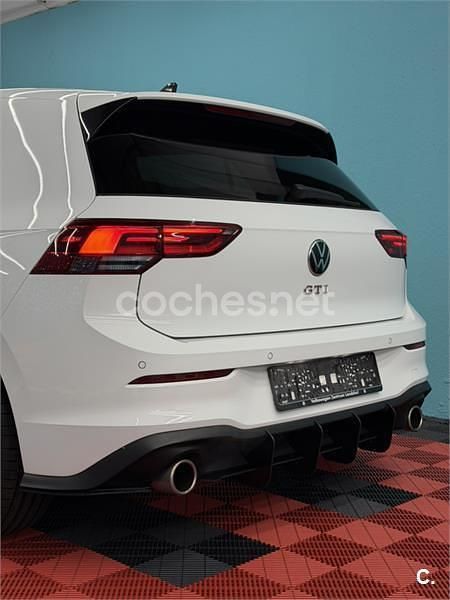 Usado VW Golf VIII GTI 245 CV (180 kW) 2022 Blanco Berlina