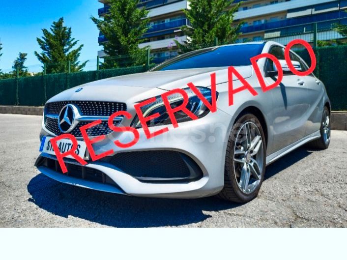 Gris / plata Usado 2016 Mercedes A200 AMG line Berlina | 18.500 € (Precio justo) - Imagen 1/4