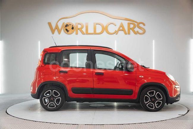Usado Fiat Panda City Life 70 CV (51 kW) 2022 Rojo Utilitario