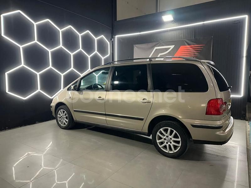Usado VW Sharan Advance 204 CV (150 kW) 2006 Beige Monovolumen
