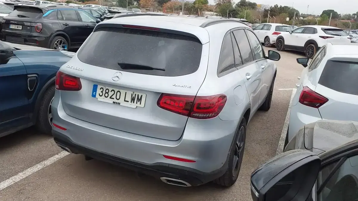 Occasion Mercedes GLC300 245 PK (180 kW) 2022 Zilver SUV
