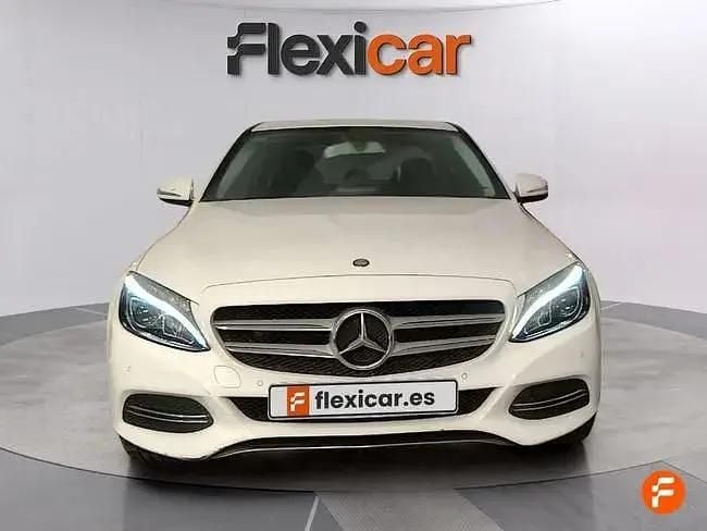 Używany Mercedes C220 170 KM (125 kW) 2015 Biały Sedan/Limuzyna
