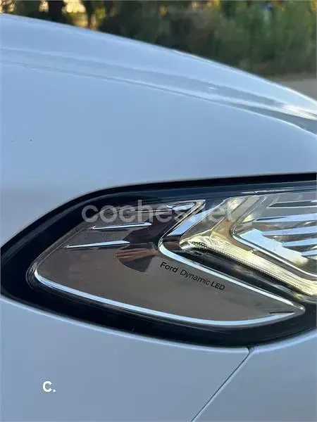 Usado Ford Mondeo Titanium 150 CV (110 kW) 2015 Blanco Familiar