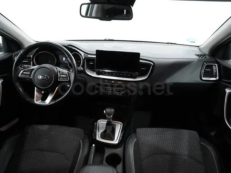 Usado Kia Ceed 120 CV (88 kW) 2021 Blanco Utilitario