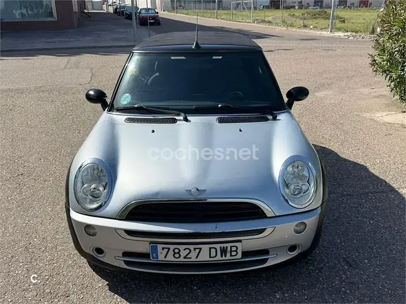 Usado Mini One Cabriolet 90 CV (66 kW) 2006 Gris / plata Descapotable