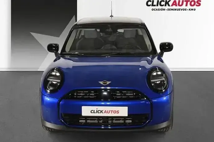 Usado Mini Cooper Classic 114 kW (156 CV) 2025 Rojo Utilitario