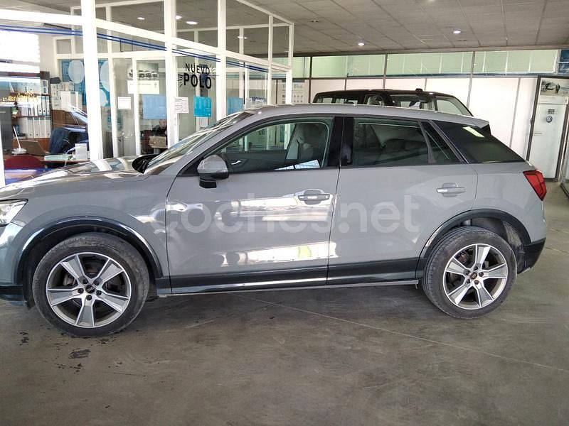 Gris / plata Usado 2017 Audi Q2 Advanced Plus SUV | 19.655 € (Un poco caro) - Imagen 1/4