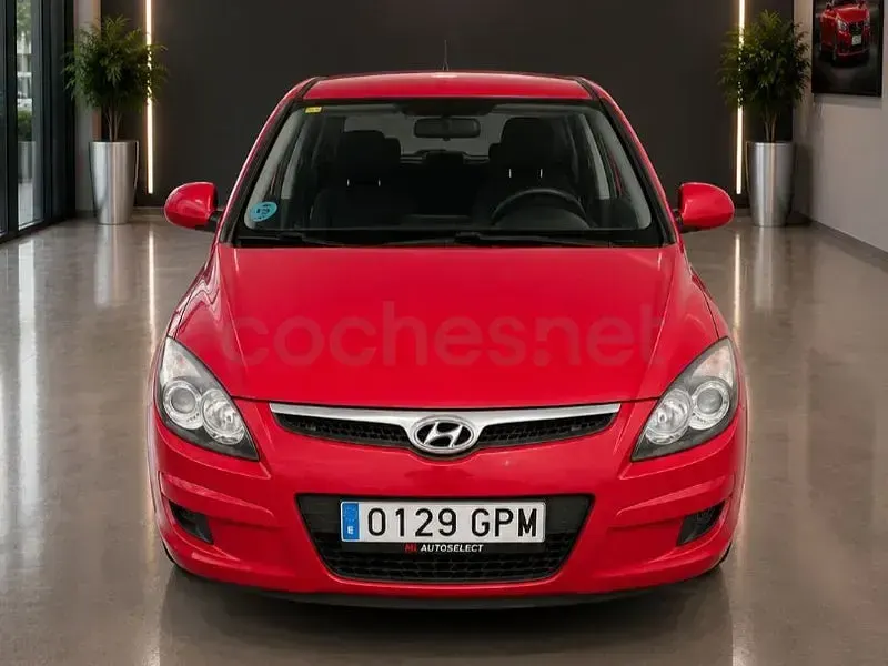 Usado Hyundai i30 Classic 109 CV (80 kW) 2009 Rojo Berlina