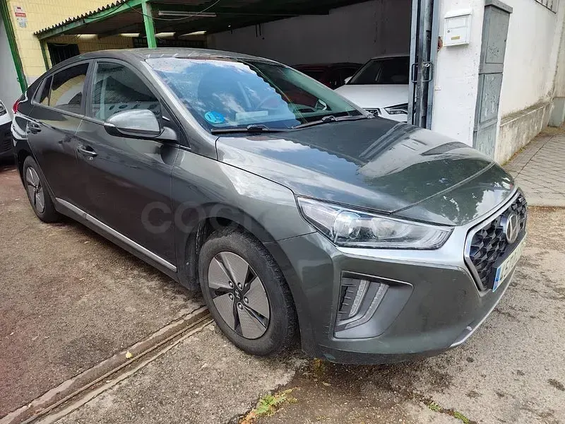 Usado Hyundai Ioniq 141 CV (103 kW) 2021 Gris / plata Utilitario