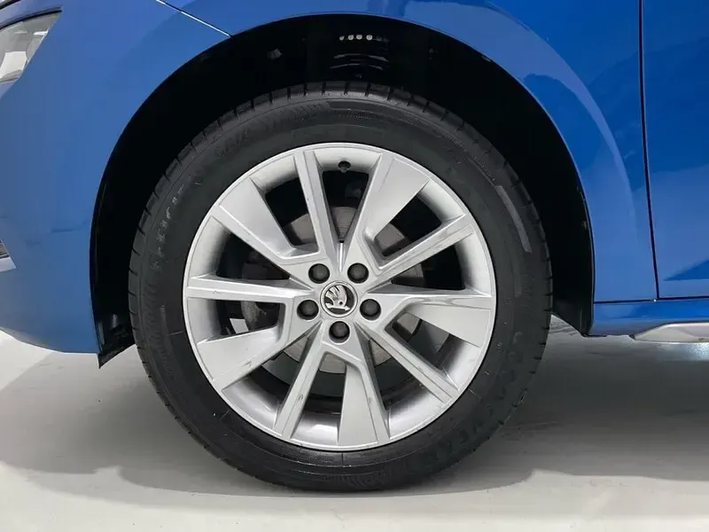 Usado Skoda Kamiq Style 116 CV (85 kW) 2019 Azul SUV
