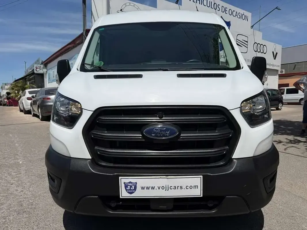 Usado Ford Transit Trend 131 CV (96 kW) 2022 Blanco Van