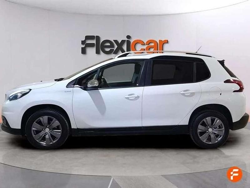 Usado Peugeot 2008 Signature Sky 101 CV (74 kW) 2019 Blanco SUV