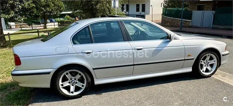 Usado BMW 523 Comfort Edition 170 CV (125 kW) 1999 Gris / plata Berlina